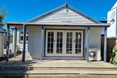 Photo of property in 43 Clissold Street, Merivale, Christchurch, 8014