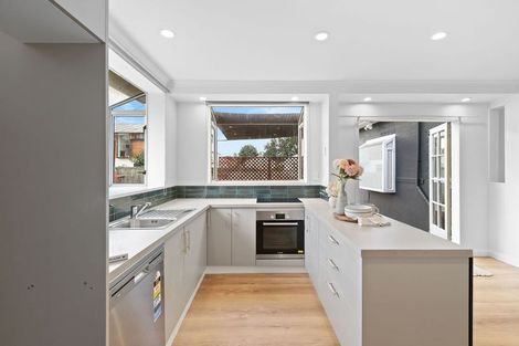 Photo of property in 115 Kerrs Road, Avonside, Christchurch, 8061