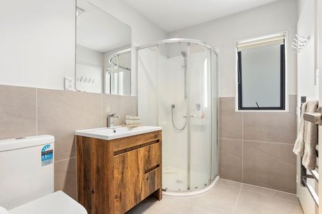 Photo of property in 10 Silver Beech Street, Takanini, 2110