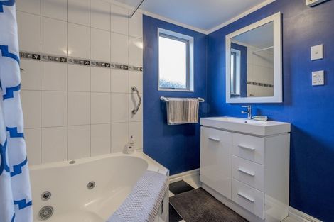 Photo of property in 2 The Avenue, Otaki Beach, Otaki, 5512