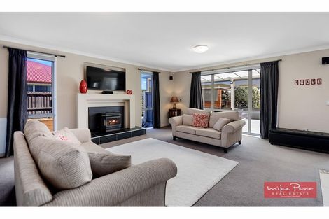 Photo of property in 31 Acacia Avenue, Rangiora, 7400