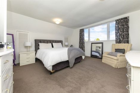 Photo of property in 27 Routley Drive, Glen Eden, Auckland, 0602