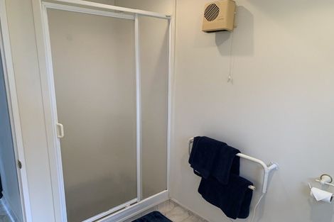 Photo of property in 42 Makora Road, Otaihanga, Paraparaumu, 5036