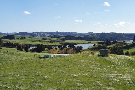 Photo of property in 18 Warren Road, Raglan, 3295