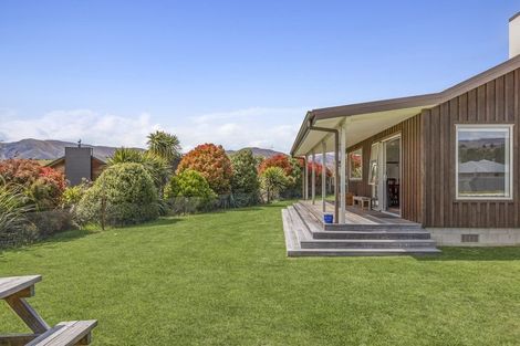 Photo of property in 1 Criffel Place, Luggate, Cromwell, 9383