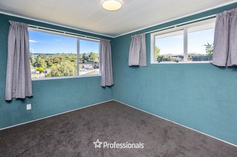 Photo of property in 23 Blueberry Grove, Timberlea, Upper Hutt, 5018
