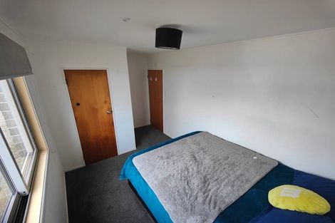 Photo of property in 2/19 Pirie Crescent, Moera, Lower Hutt, 5010