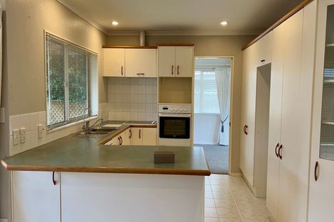 Photo of property in 31 Macnean Drive, East Tamaki Heights, Auckland, 2016