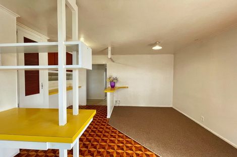 Photo of property in 18 Beaubank Road, Kelston, Auckland, 0602