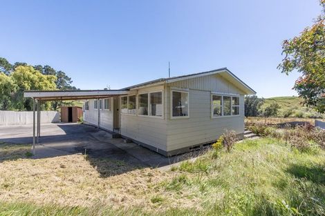 Photo of property in Ex Awariki School, 667 Mangahei Road, Te Uri, Dannevirke, 4973