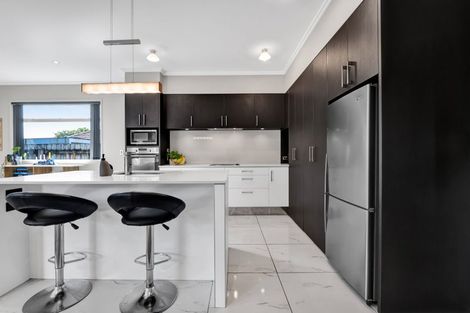 Photo of property in 2/297 Carrington Street, Vogeltown, New Plymouth, 4310