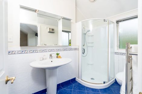 Photo of property in 35 Eucalyptus Way, Nikau Valley, Paraparaumu, 5032