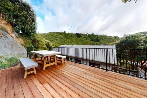 Photo of property in 117 Houghton Bay Road, Houghton Bay, Wellington, 6023