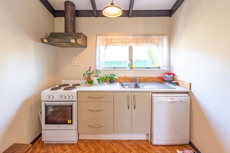 Photo of property in 16 Sussex Road, Springvale, Whanganui, 4501