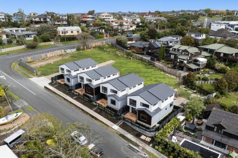 Photo of property in 2c Tiri View Place, Waiake, Auckland, 0630