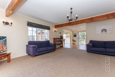 Photo of property in 30 Riverland Road, Kumeu, 0892