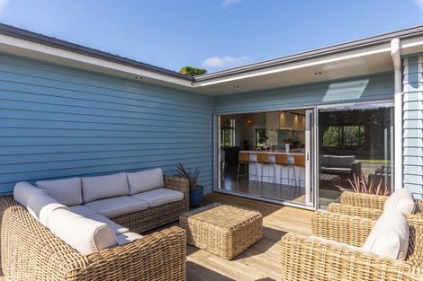 Photo of property in 19 Paetawa Road, Peka Peka, Waikanae, 5391