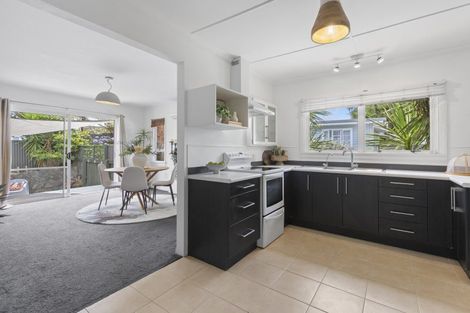 Photo of property in 475a Saint Aubyn Street, Moturoa, New Plymouth, 4310