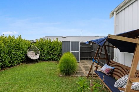 Photo of property in 26a Taikura Avenue, Red Beach, 0932