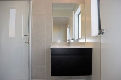 Photo of property in 4 Seagrass Place, Otaki Beach, Otaki, 5512