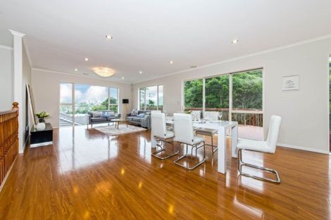 Photo of property in 16a Wychwood Avenue, Henderson Valley, Auckland, 0612