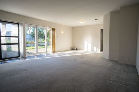 Photo of property in 58 Prince Regent Drive, Half Moon Bay, Auckland, 2012