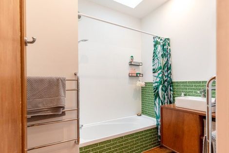 Photo of property in 6 Carlton Street, Melrose, Wellington, 6023