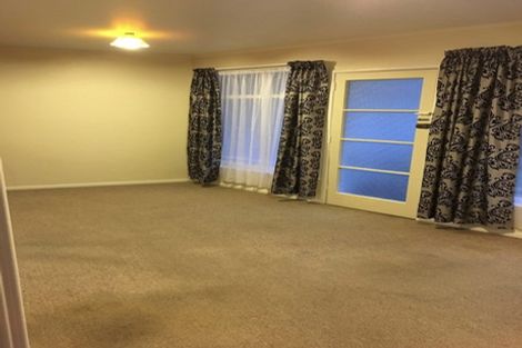 Photo of property in 82 Flanshaw Road, Te Atatu South, Auckland, 0610
