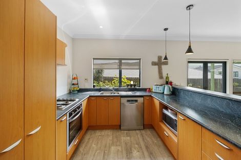 Photo of property in 3/7 Court Road, Tawa, Wellington, 5028