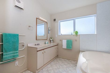 Photo of property in 8a Kipling Street, Johnsonville, Wellington, 6037