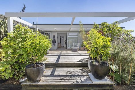 Photo of property in 7 Quinn Grove, Ranui, Porirua, 5024