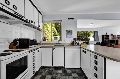 Photo of property in 10 Lawry Street, Moturoa, New Plymouth, 4310