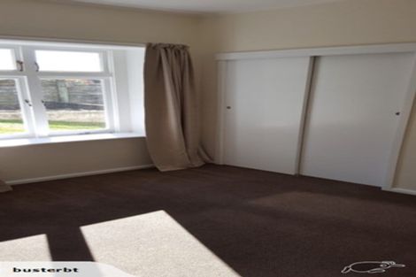 Photo of property in 21 Enfield Road, Hospital Hill, Napier, 4110