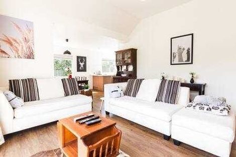 Photo of property in 18a Esmeralda Avenue, Avondale, Auckland, 1026