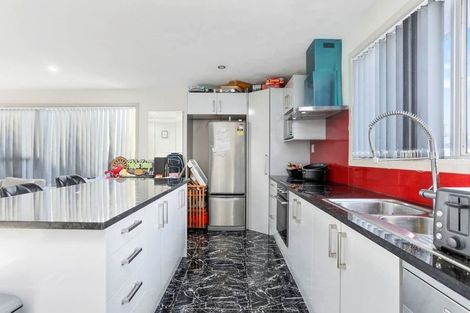 Photo of property in 35 Mcdivitt Street, Manurewa, Auckland, 2102