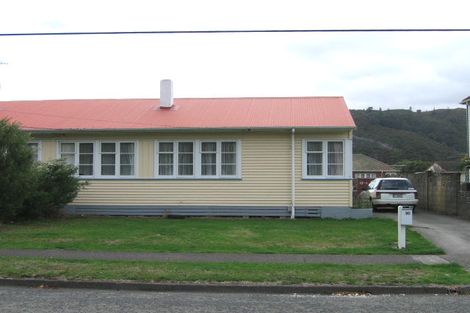Photo of property in 30 Compton Crescent, Taita, Lower Hutt, 5011