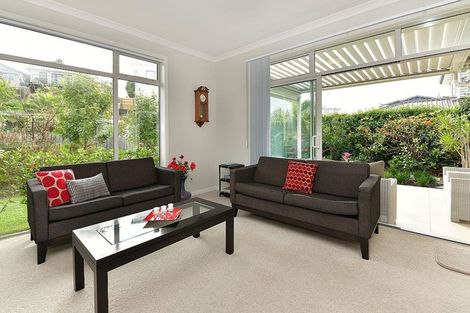 Photo of property in 65 Panorama Heights, Orewa, 0931