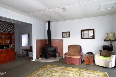 Photo of property in 2 Curtis Street, Hector, 7822