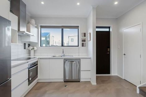 Photo of property in 20 Sidney Wallingford Way, Hobsonville, Auckland, 0616