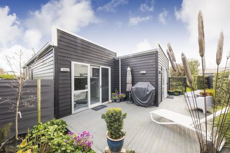 Photo of property in 76a Stanley Avenue, Palmerston North, 4414