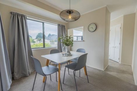 Photo of property in 16 Berwick Place, Mount Maunganui, 3116