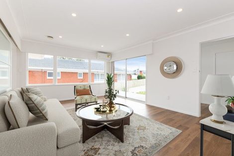 Photo of property in 8 Jeff Place, Howick, Auckland, 2014