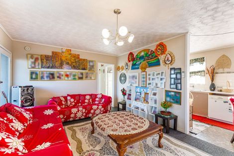 Photo of property in 18 Blue Way, Glendene, Auckland, 0602