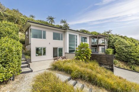 Photo of property in 24 Mewburn Rise, Karori, Wellington, 6012