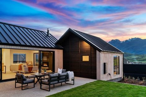 Photo of property in 19 Falconer Rise, Jacks Point, Queenstown, 9371