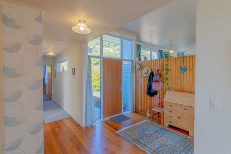Photo of property in 25 Oak Avenue, Paremata, Porirua, 5024