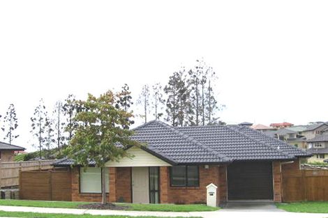 Photo of property in 37 Lake Panorama Drive, Henderson, Auckland, 0612