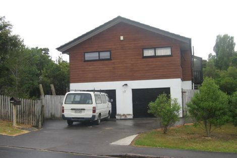 Photo of property in 17 Leiden Place, Totara Vale, Auckland, 0629