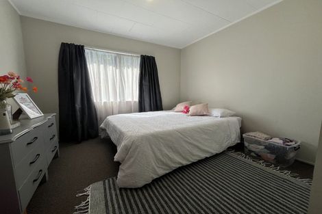 Photo of property in 17 Bernina Place, Weymouth, Auckland, 2103