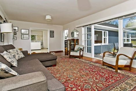 Photo of property in 13 Bruce Road, Glenfield, Auckland, 0629